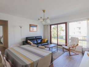 Bel appartement rénové, calme, proche centre et plage, balcon, 2 chambres, commerces à 150m - FR-1-4-685